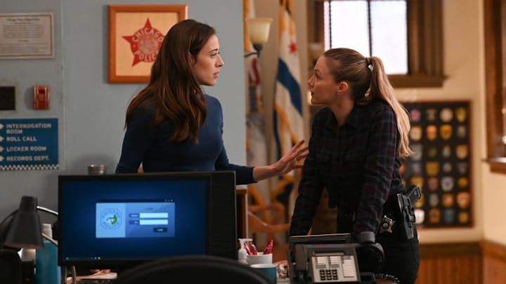 CHICAGO P.D. -- "Retread" Episode 11002 -- Pictured: (l-r) Marina Squerciati as Kim Burgess, Tracy Spiridakos as Hailey Upton -- (Photo by: Lori Allen/NBC)