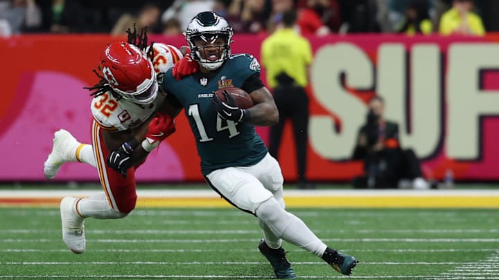 Feb 9, 2025; New Orleans, LA, USA; Philadelphia Eagles running back Kenneth Gainwell (14) runs with the ball after making a catch as Kansas City Chiefs linebacker Nick Bolton (32) makes the tackle during Super Bowl LIX at Caesars Superdome. Mandatory Credit: Geoff Burke-Imagn Images Feb 9, 2025; New Orleans, LA, USA; Philadelphia Eagles running back Kenneth Gainwell (14) runs with the ball after making a catch as Kansas City Chiefs linebacker Nick Bolton (32) makes the tackle during Super Bowl LIX at Caesars Superdome. Mandatory Credit: Geoff Burke-Imagn Images