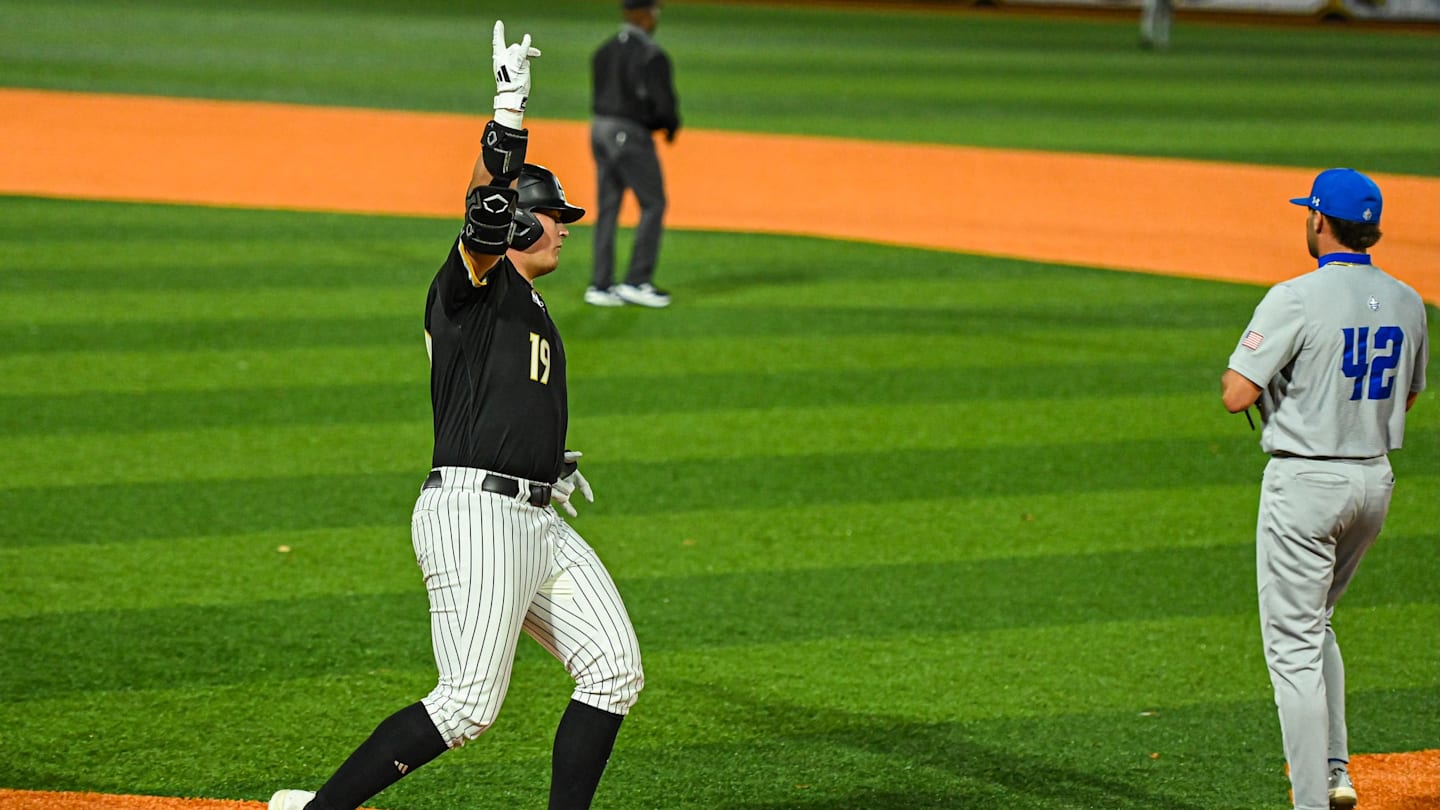 Southern Miss Coach Speaks on Crucial Bunt Call and More From Tuesday's Walk-Off Win