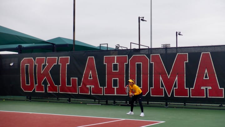 Missouri tennis senior Inah Canete lines up for the match at Oklahoma. 