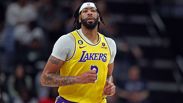 Davis está comandando la ofensiva de los Lakers