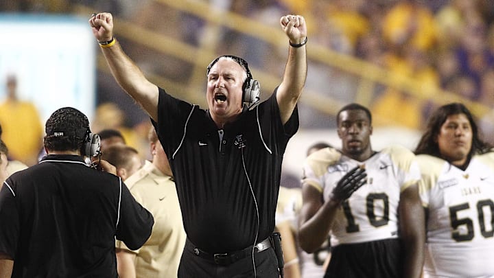 September 15, 2012; Baton Rouge, LA, USA; Idaho Vandals head coach Robb Akey yells from the sideline against the LSU Tigers during the first half at Tiger Stadium.  LSU defeated Idaho 63-14. Mandatory Credit: Crystal Logiudice-Imagn Images