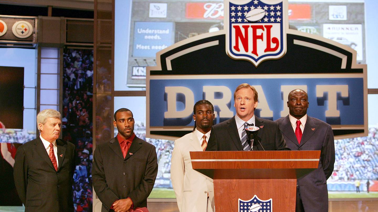Rams Target Top Offense Prospects for 2025 NFL Draft