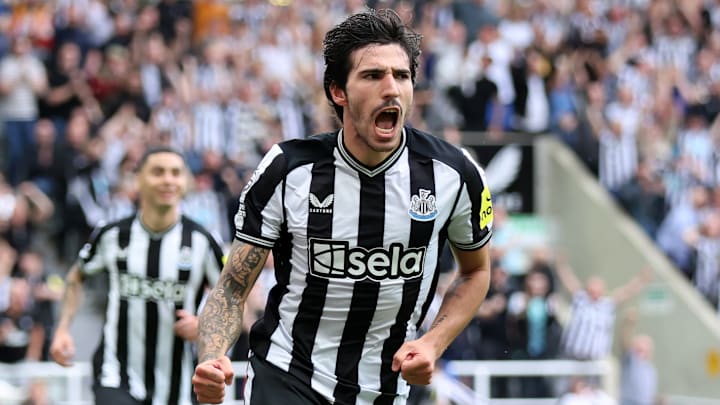 Newcastle United v Aston Villa - Premier League