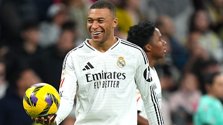 Mbappe está à disposição de Carlo Ancelotti no Real Madrid Mbappe está à disposição de Carlo Ancelotti no Real Madrid