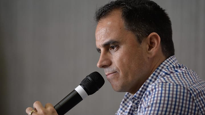 Rodrigo Caetano é punido pelo STJD. Executivo pegou 30 dias de gancho e vai ter que pagar multa por dar socos e chutes em sala do VAR.