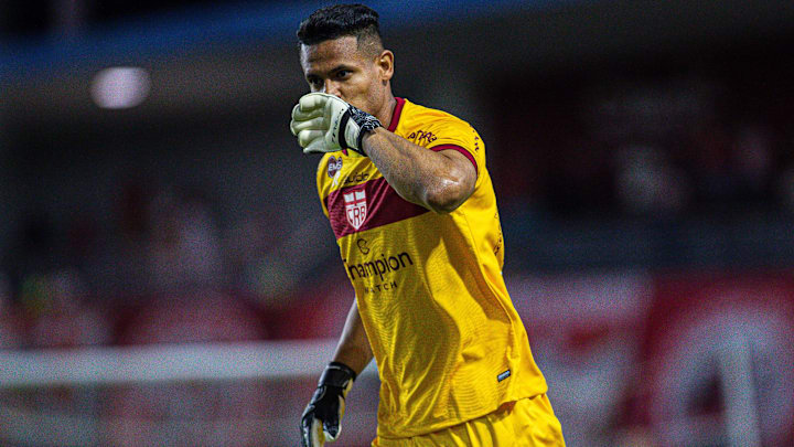 Diogo Silva viveu noite de artilheiro no Estádio Rei Pelé