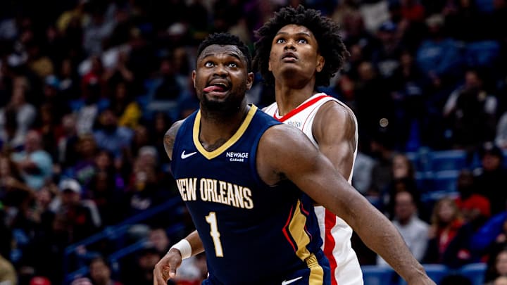 Mar 6, 2025; New Orleans, Louisiana, USA; New Orleans Pelicans forward Zion Williamson (1) and Houston Rockets forward Amen Thompson (1) fight for position on a free throw during the second half at Smoothie King Center. Mandatory Credit: Stephen Lew-Imagn Images Mar 6, 2025; New Orleans, Louisiana, USA; New Orleans Pelicans forward Zion Williamson (1) and Houston Rockets forward Amen Thompson (1) fight for position on a free throw during the second half at Smoothie King Center. Mandatory Credit: Stephen Lew-Imagn Images