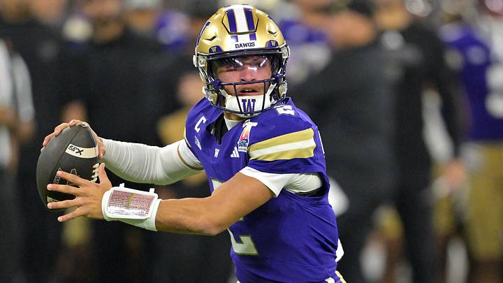 Demond Williams Jr. and the Huskies are home favorites against Washington State. Demond Williams Jr. and the Huskies are home favorites against Washington State.
