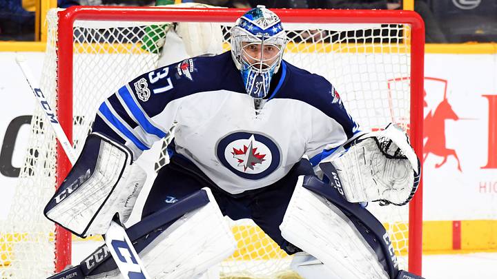 Winnipeg Jets goalie Connor Hellebuyck (37): Christopher Hanewinckel-USA TODAY Sports