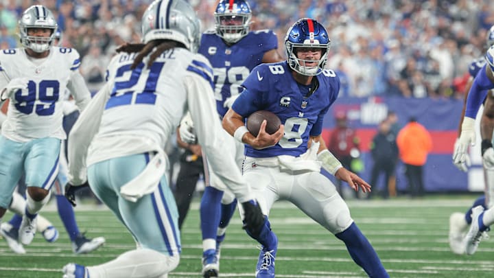 Sep 10, 2023; East Rutherford, New Jersey, USA; New York Giants quarterback Daniel Jones (8) carries Sep 10, 2023; East Rutherford, New Jersey, USA; New York Giants quarterback Daniel Jones (8) carries