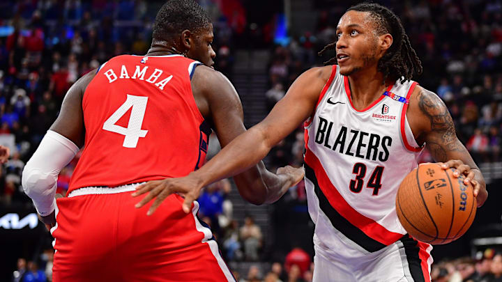 Dec 3, 2024; Inglewood, California, USA; Portland Trail Blazers forward Jabari Walker (34) moves to the basket against Los Angeles Clippers center Mo Bamba (4) during the second half at Intuit Dome. Mandatory Credit: Gary A. Vasquez-Imagn Images Dec 3, 2024; Inglewood, California, USA; Portland Trail Blazers forward Jabari Walker (34) moves to the basket against Los Angeles Clippers center Mo Bamba (4) during the second half at Intuit Dome. Mandatory Credit: Gary A. Vasquez-Imagn Images