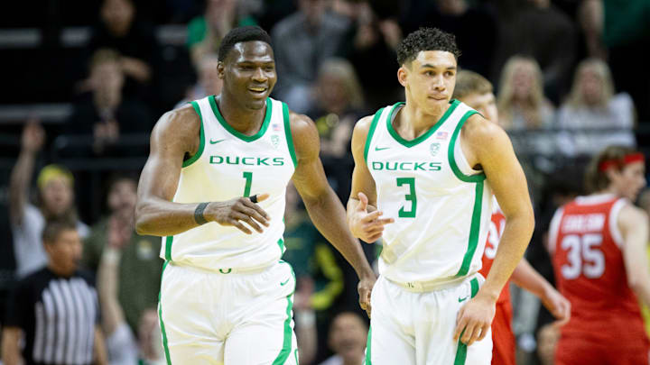 Oregon guard Jackson Shelstad celebrated a three-pointer as the Oregon Ducks hosted the Utah Utes.