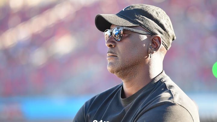Nov 9, 2024; Avondale, Arizona, USA; 23XI Racing team owner Michael Jordan during qualifying for the Cup Series championship race at Phoenix Raceway. Nov 9, 2024; Avondale, Arizona, USA; 23XI Racing team owner Michael Jordan during qualifying for the Cup Series championship race at Phoenix Raceway.