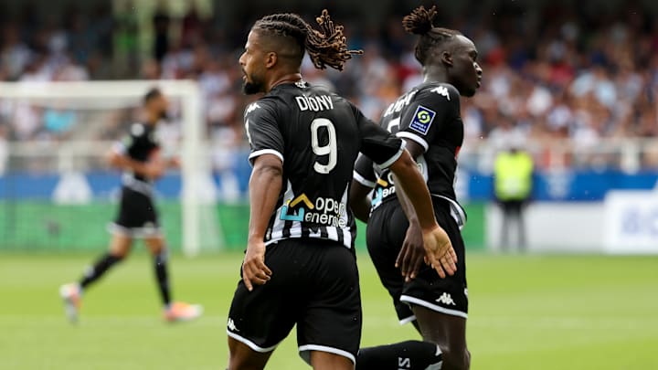 Le SCO Angers veut assurer son maintien. Le SCO Angers veut assurer son maintien.