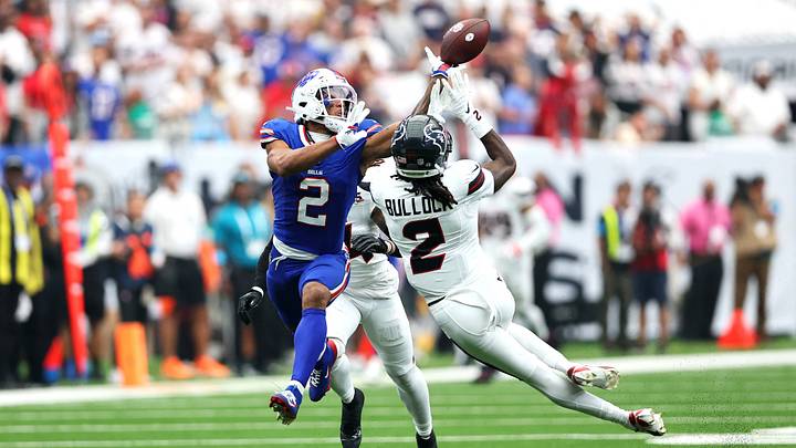 Sep 13, 2026; Houston, Texas, USA;  Houston Texans safety Calen Bullock (2) defends against the pass intended for Buffalo Bills wide receiver DJ Moore (2) during the second quarter at Reliant Stadium.  Mandatory Credit: Troy Taormina-Imagn Images