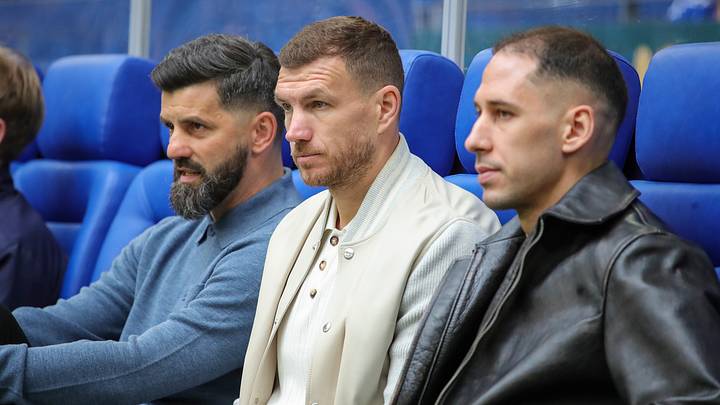Miron Muslic zusammen mit Edin Dzeko und Nikola Katic Miron Muslic zusammen mit Edin Dzeko und Nikola Katic