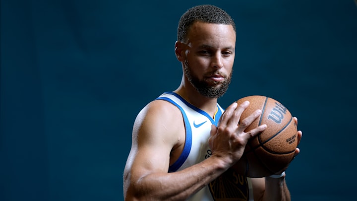 Sep 29, 2025; San Francisco, CA, USA; Golden State Warriors guard Stephen Curry (30) holds onto the ball during Media Day at the Chase Center. Mandatory Credit: Cary Edmondson-Imagn Images Sep 29, 2025; San Francisco, CA, USA; Golden State Warriors guard Stephen Curry (30) holds onto the ball during Media Day at the Chase Center. Mandatory Credit: Cary Edmondson-Imagn Images