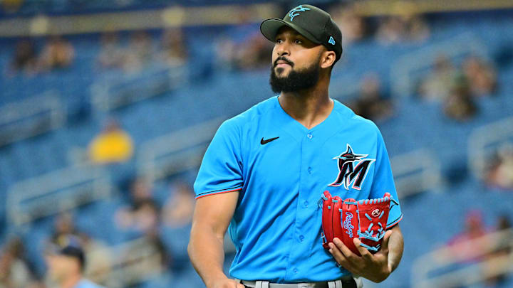 Sandy Alcántara es el as monticular de los Marlins de Miami