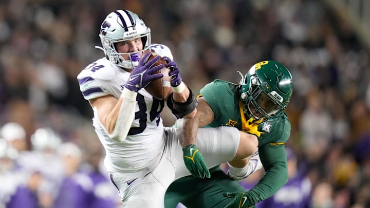 Nov 12, 2022; Waco, Texas, USA;  Kansas State Wildcats tight end Ben Sinnott (34) catches the ball against Baylor.