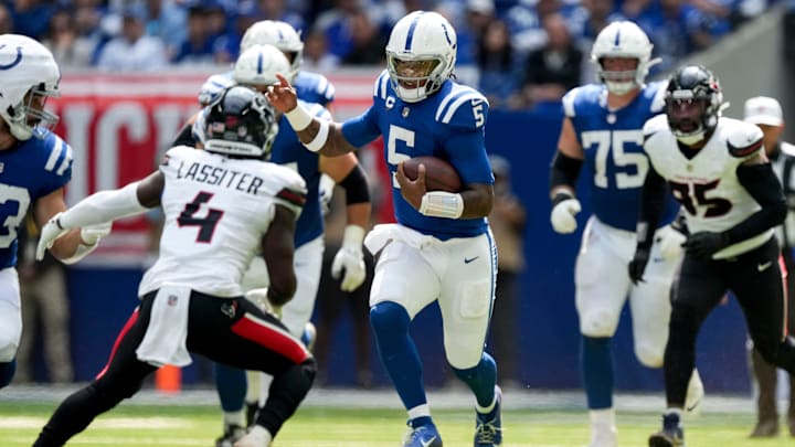 Indianapolis Colts quarterback Anthony Richardson (5) rushes the ball Sunday, Sept. 8, 2024, during a game against the Houston Texans.