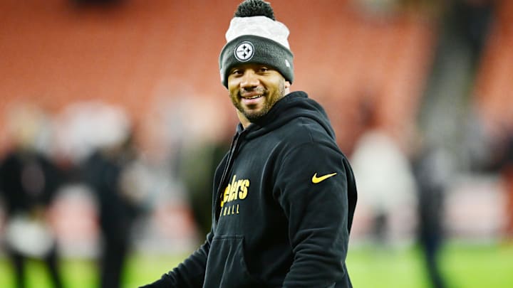 Pittsburgh Steelers quarterback Russell Wilson warms up before the game against the Cleveland Browns.