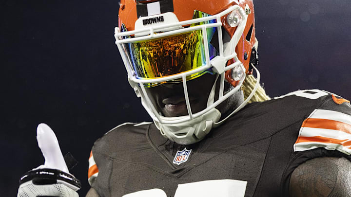 Nov 21, 2024; Cleveland, Ohio, USA; Cleveland Browns tight end David Njoku (85) gives a thumbs up to fans on the sideline during warm ups before the game against the Pittsburgh Steelers at Huntington Bank Field Stadium. Mandatory Credit: Scott Galvin-Imagn Images