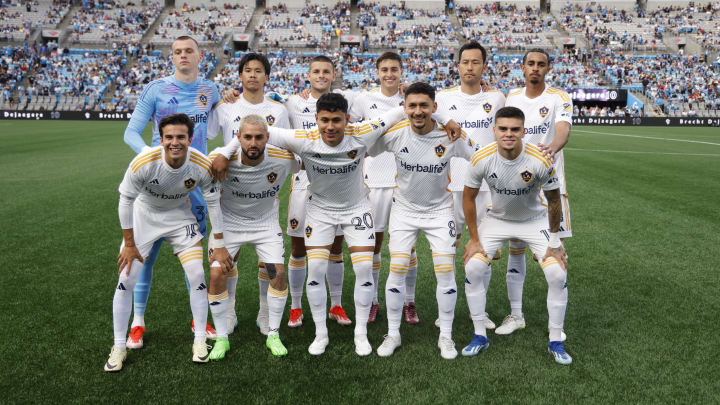 LA Galaxy take on Houston Dynamo LA Galaxy take on Houston Dynamo
