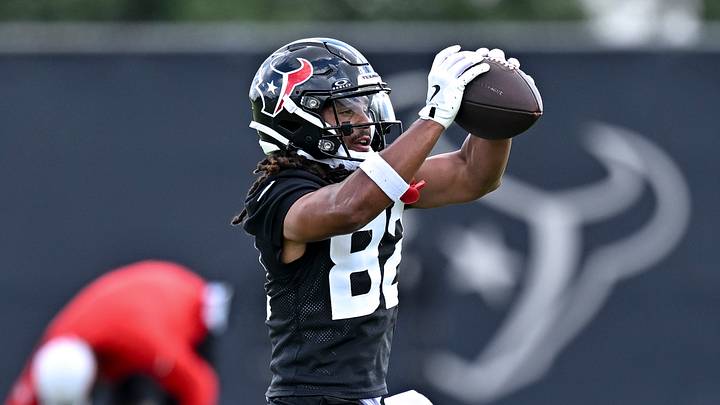 Houston Texans wide receiver Lewis Bond (82) Houston Texans wide receiver Lewis Bond (82)