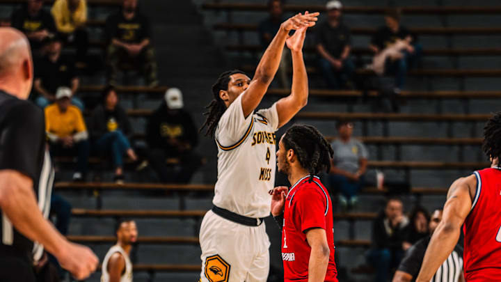 Tylik Weeks led Southern Miss with 25 points against South Alabama on Thursday night at Reed Green Coliseum.