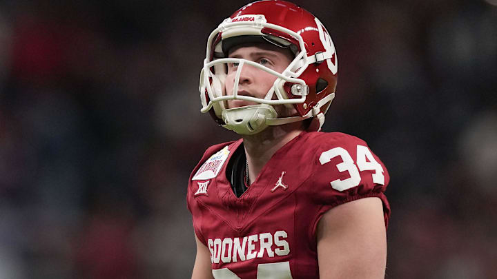 Oklahoma kicker Zach Schmit