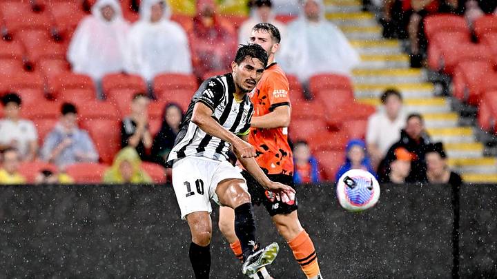 El volante mexicano Ulises Dávila admitió haber liderado un esquema de apuestas ilegales en la Primera División de Australia. El volante mexicano Ulises Dávila admitió haber liderado un esquema de apuestas ilegales en la Primera División de Australia.