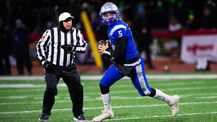 Southern Lehigh quarterback Colton Sams (5) looks to lead his team to a 5-0 start this week. Southern Lehigh quarterback Colton Sams (5) looks to lead his team to a 5-0 start this week.