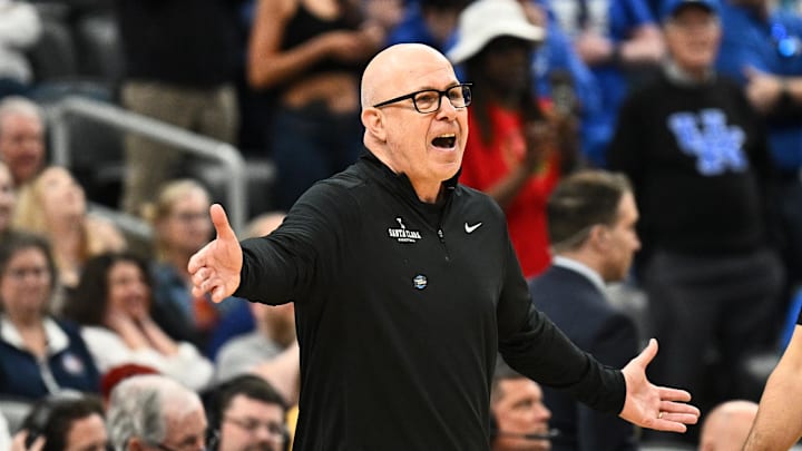 Santa Clara coach Herb Sendek didn’t get his timeout awarded during a game-changing moment late in Kentucky’s nervy first-round win. Santa Clara coach Herb Sendek didn’t get his timeout awarded during a game-changing moment late in Kentucky’s nervy first-round win.