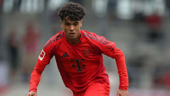 Adam Aznou gilt beim FC Bayern als kommender Star.