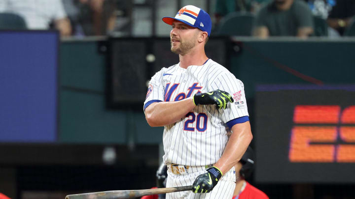 Jul 15, 2024; Arlington, TX, USA; National League first baseman Pete Alonso of the New York Mets (20) reacts during the 2024 Home Run Derby at Globe Life Field. Mandatory Credit: Kevin Jairaj-USA TODAY Sports Jul 15, 2024; Arlington, TX, USA; National League first baseman Pete Alonso of the New York Mets (20) reacts during the 2024 Home Run Derby at Globe Life Field. Mandatory Credit: Kevin Jairaj-USA TODAY Sports