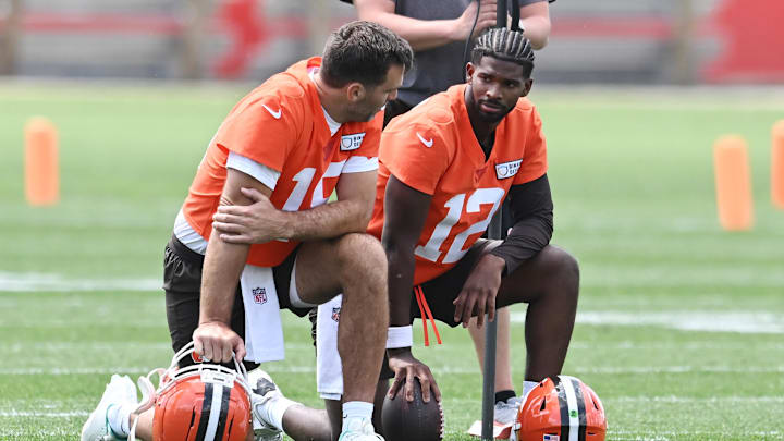Jun 10, 2025; Cleveland Browns quarterback Joe Flacco talks to quarterback Shedeur Sanders during minicamp at CrossCountry Mortgage Campus.