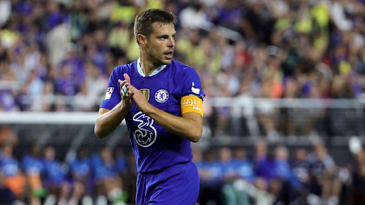 César Azpilicueta no irá al FC Barcelona 