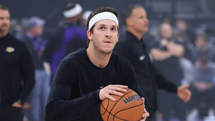 Oct 25, 2026; Salt Lake City, Utah, USA; Los Angeles Lakers guard Austin Reaves (15) warms up prior to a game against the Utah Jazz at Delta Center. Mandatory Credit: Rob Gray-Imagn Images Oct 25, 2026; Salt Lake City, Utah, USA; Los Angeles Lakers guard Austin Reaves (15) warms up prior to a game against the Utah Jazz at Delta Center. Mandatory Credit: Rob Gray-Imagn Images