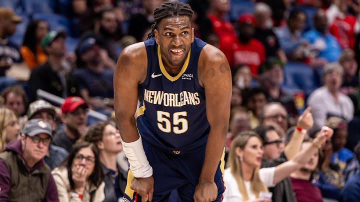 Feb 11, 2026; New Orleans, Louisiana, USA; New Orleans Pelicans forward Kevon Looney (55) looks on against the Miami Heat during the first half at Smoothie King Center. Mandatory Credit: Stephen Lew-Imagn Images