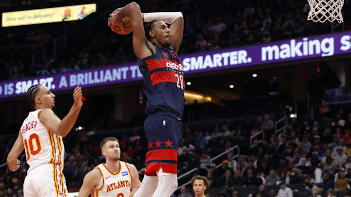 Washington Wizards center Alex Sarr (20)