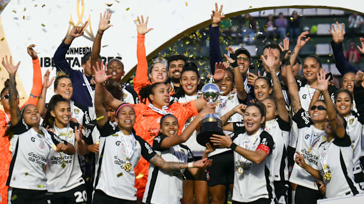 Corinthians lidera o ranking nacional dos clubes femininos do futebol brasileiro