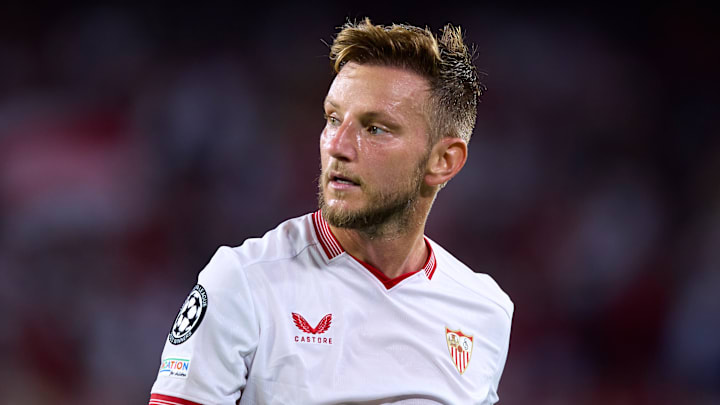 Rakitic lors du match Sevilla FC v RC Lens en Champions League 2023/24