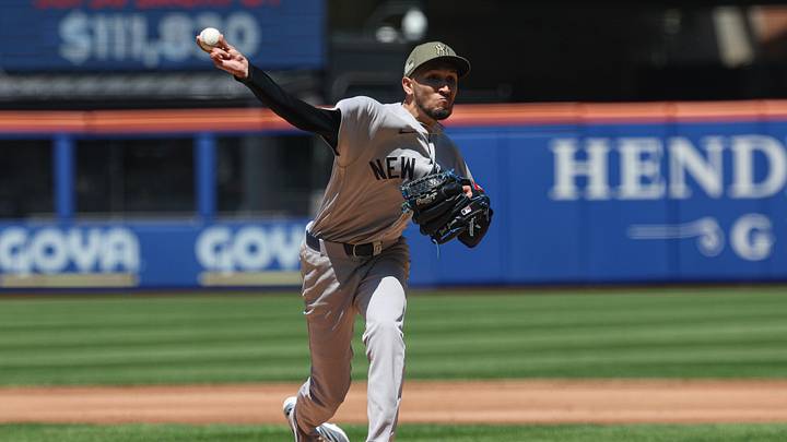May 17, 2026; New York City, New York, USA; New York Yankees pitcher Elmer Rodriguez (71) delivers a pitch during the second inning against the New York Mets at Citi Field. Mandatory Credit: Vincent Carchietta-Imagn Images