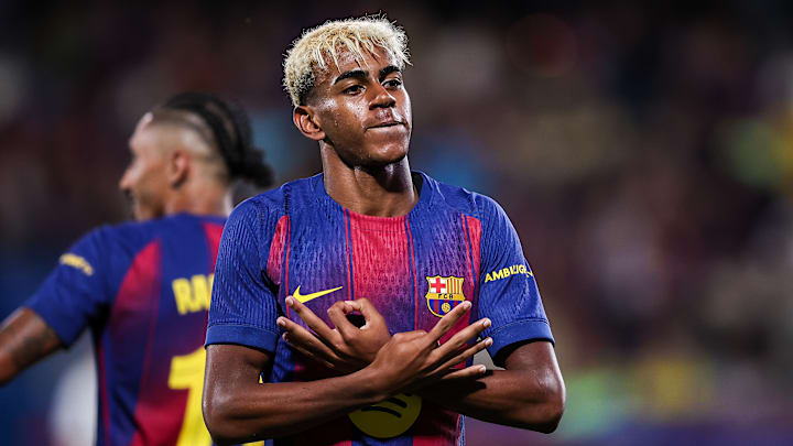 Lamine Yamal et ses coéquipiers ont une l'autorisation de la Liga pour porter leur nouveau maillot domicile.