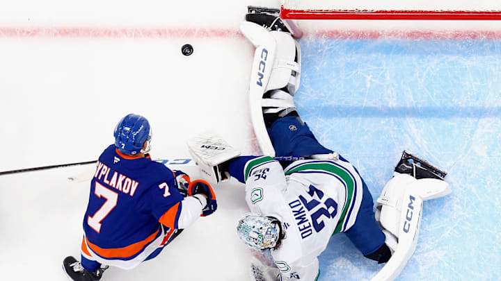 Vancouver Canucks v New York Islanders