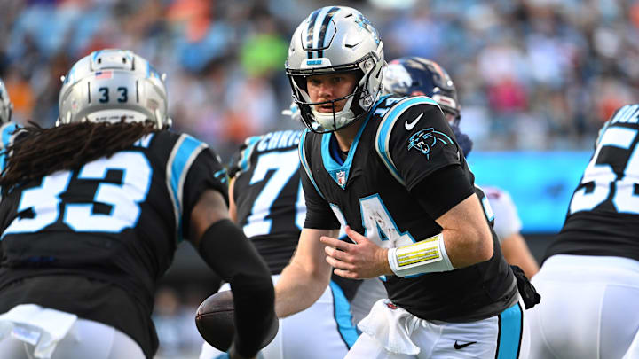 Carolina Panthers quarterback Sam Darnold (14)
