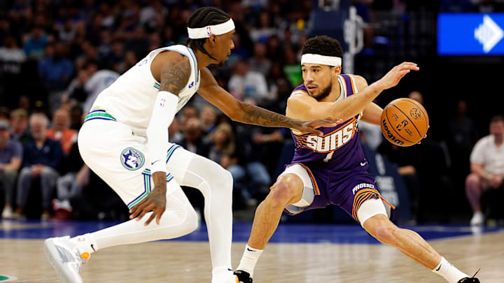 Phoenix Suns v Minnesota Timberwolves