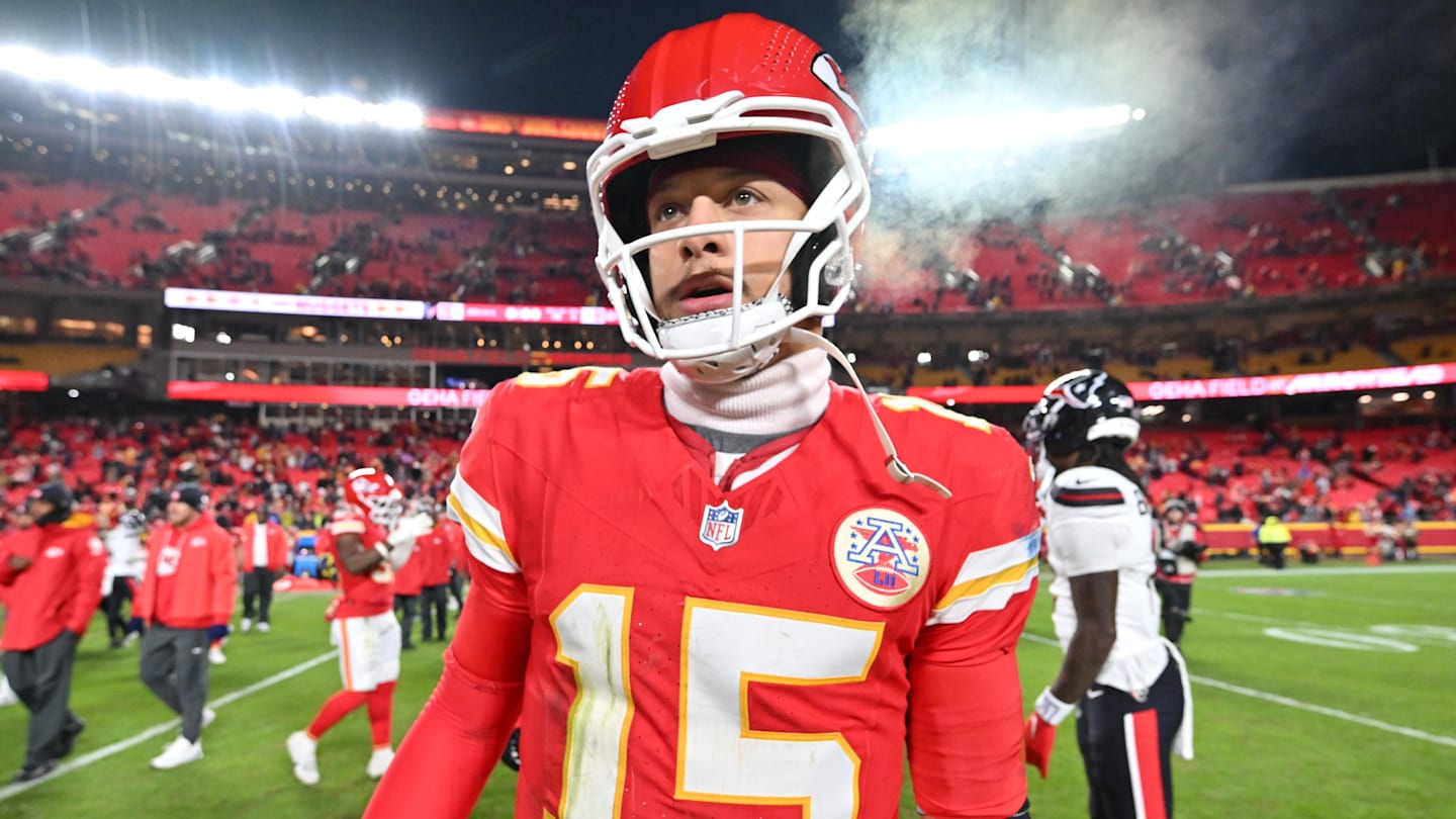 Patrick Mahomes and Breece Hall Lowlight Week 14 Fantasy Football Losers