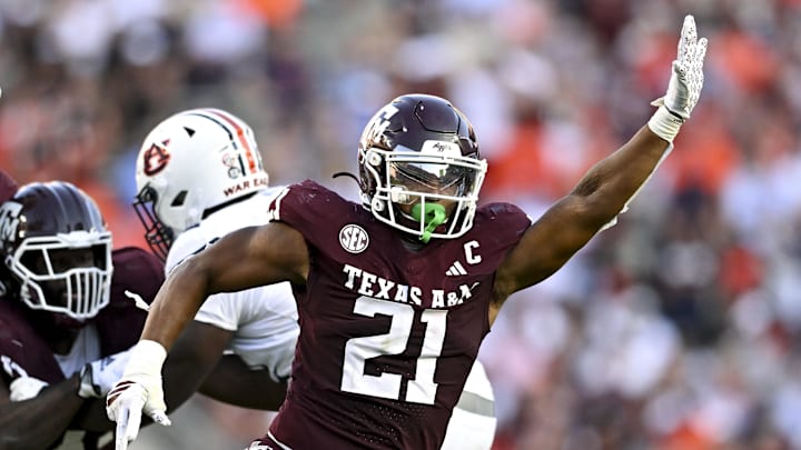 Texas A&M Aggies linebacker Taurean York (21) defends in coverage against the Auburn Tigers during the fourth quarter at Kyle Field.